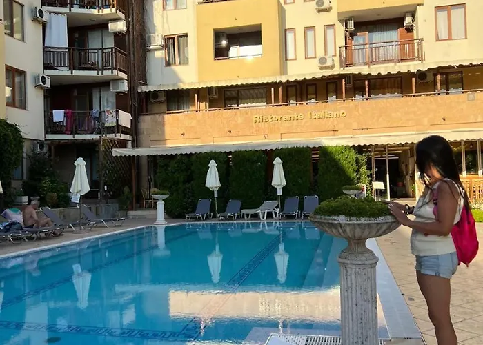 Апартамент Garden Of Eden- Sweet Dreams Rey&mar Saint *