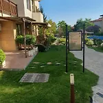 Garden Of Eden- М104 Reymar Apartment *