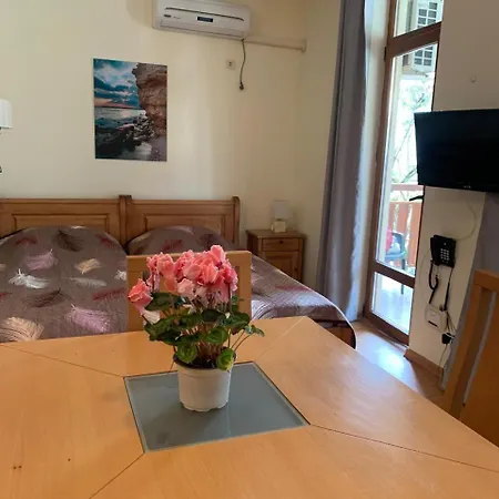 Garden Of Eden- Sweet Dreams Rey&mar Saint *